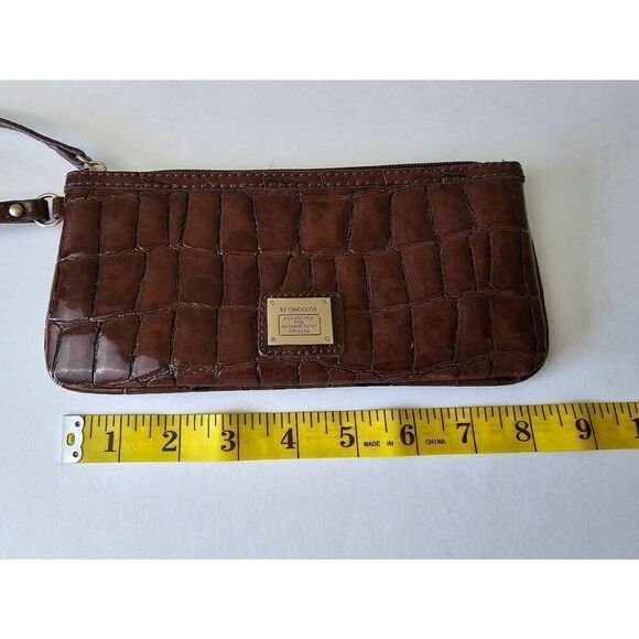 Liz Claiborne Wristlet Brown - Picture 5 of 6